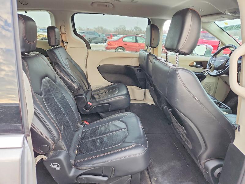 Photo 11 from auction – 2018 CHRYSLER PACIFICA with VIN 2C4RC1BGXJR119048