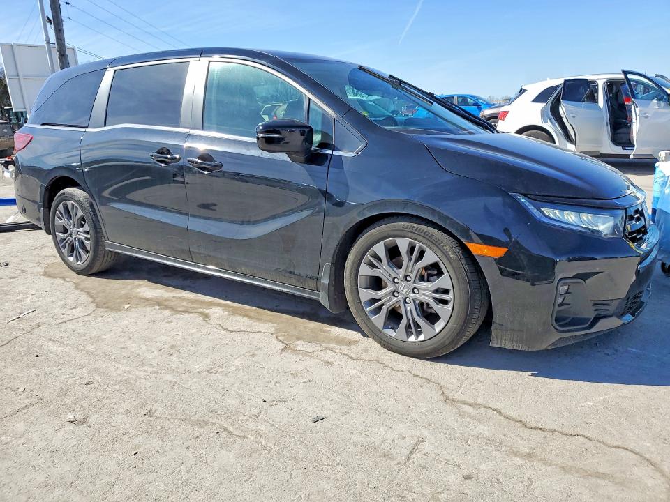 Photo 4 from auction – 2025 HONDA ODYSSEY with VIN 5FNRL6H83SB022557