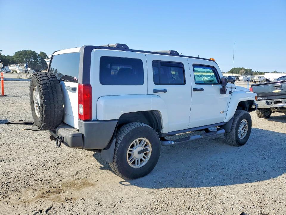 Photo 3 from auction – 2006 HUMMER H3 with VIN 5GTDN136868137232