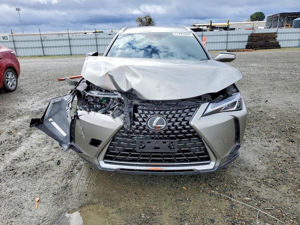Photo 5 from auction – 2021 LEXUS UX with VIN JTHX3JBH3M2036174