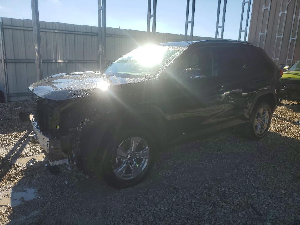 TOYOTA RAV4 XLE 2025 with VIN 2T3W1RFVXSW378243 - Photo from auction