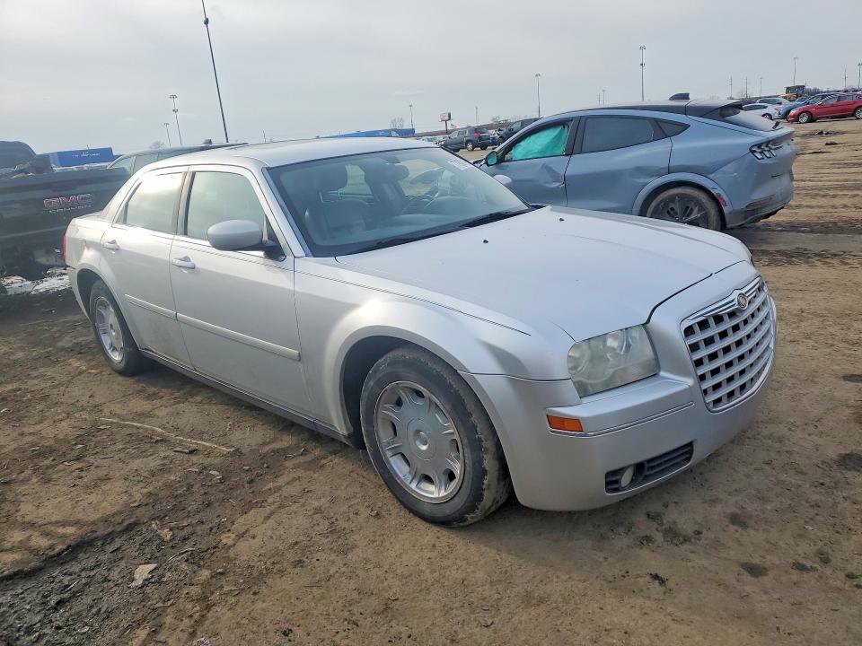Photo 4 from auction – 2005 CHRYSLER 300 with VIN 2C3JA53G75H156325
