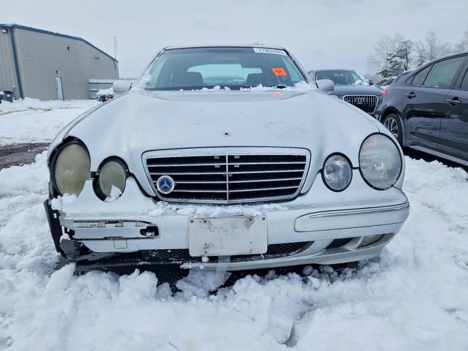 Photo 5 from auction – 2002 MERCEDES-BENZ E with VIN WDBJF65J22B413504