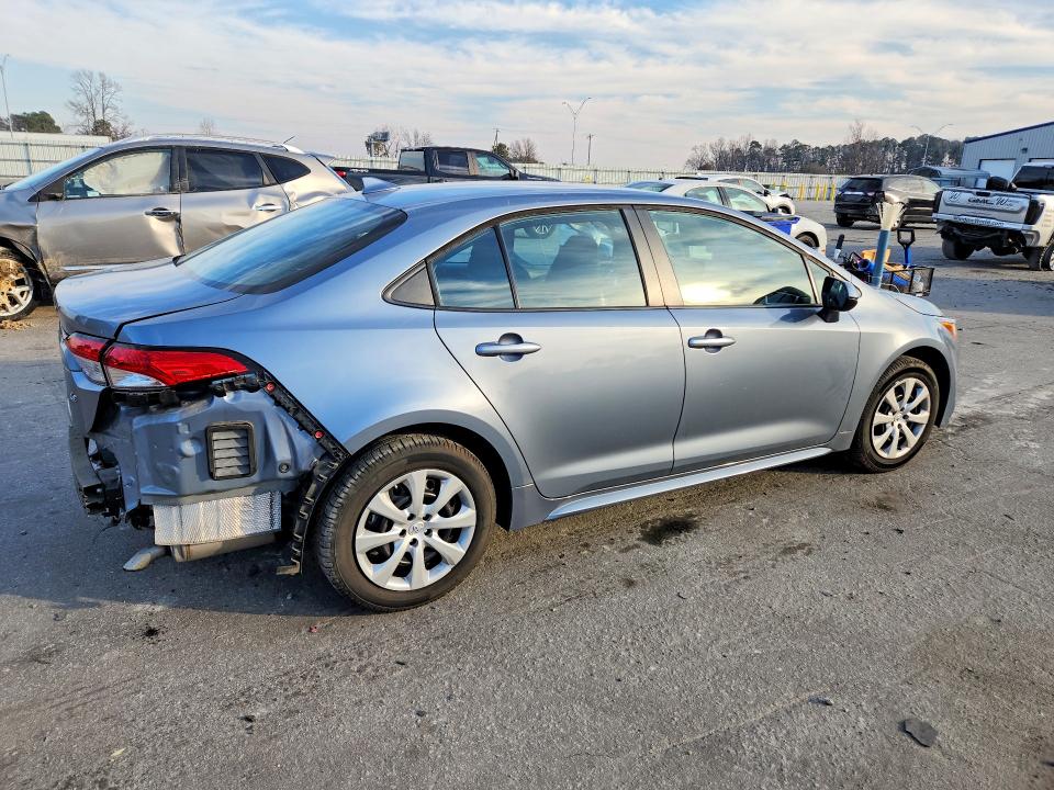 Photo 3 from auction – 2022 TOYOTA COROLLA with VIN 5YFEPMAE9NP360772