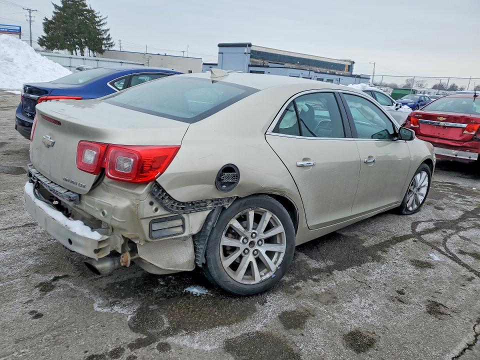 Photo 3 from auction – 2016 CHEVROLET MALIBU LIM with VIN 1G11E5SA4GF102698