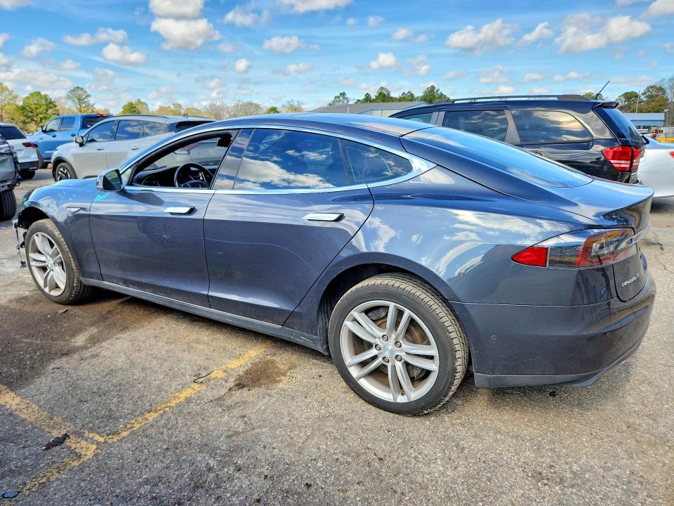 Photo 2 from auction – 2015 TESLA MODEL S with VIN 5YJSA1E10FF116595