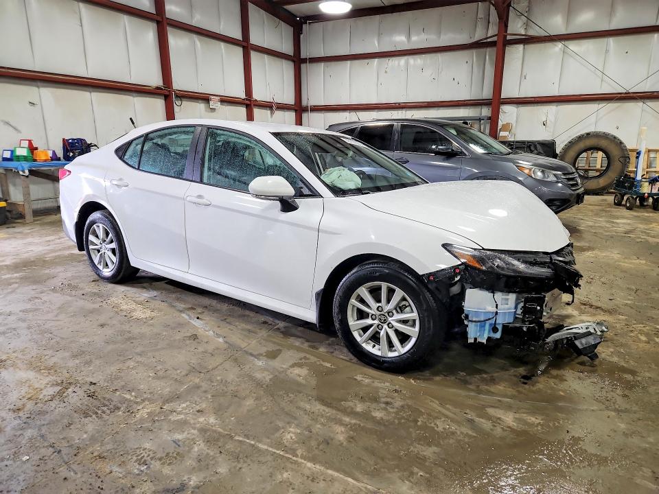 Photo 4 from auction – 2025 TOYOTA CAMRY with VIN 4T1DAACK6SU122810