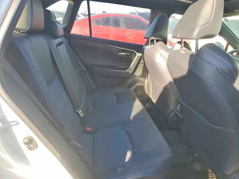 Photo 10 from auction – 2020 TOYOTA RAV4 XSE with VIN JTMEWRFV9LD540889
