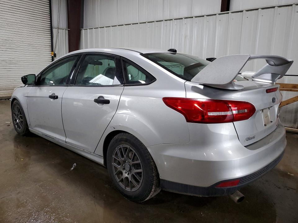 Photo 2 from auction – 2016 FORD FOCUS with VIN 1FADP3E21GL250600