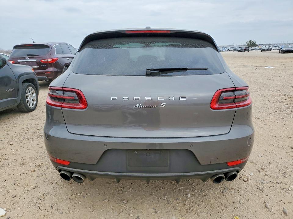 Photo 6 from auction – 2016 PORSCHE MACAN with VIN WP1AB2A52GLB53670