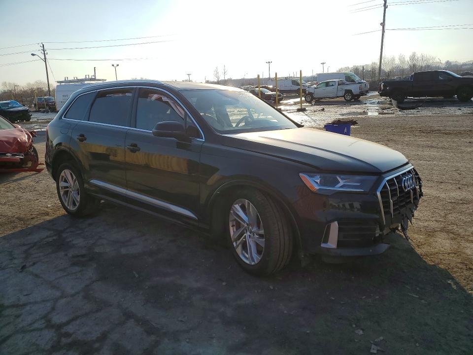 Photo 4 from auction – 2020 AUDI Q7 with VIN WA1AXAF70LD003658
