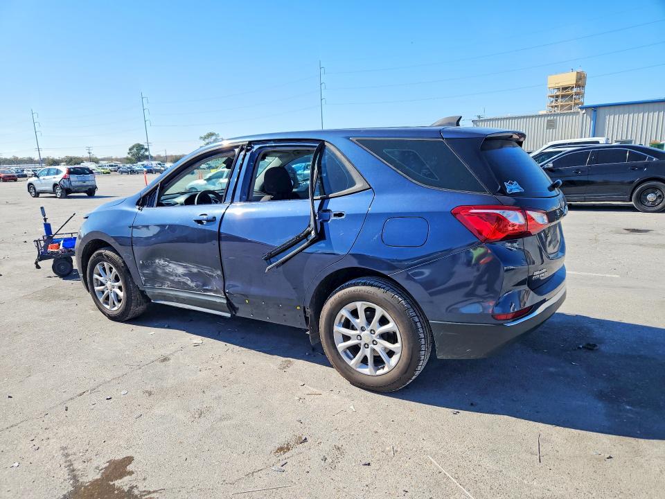 Photo 2 from auction – 2018 CHEVROLET EQUINOX with VIN 3GNAXHEV7JL331995