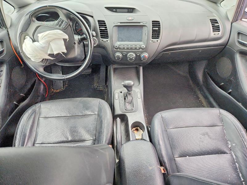 Photo 8 from auction – 2016 KIA FORTE with VIN KNAFZ4A83G5490391