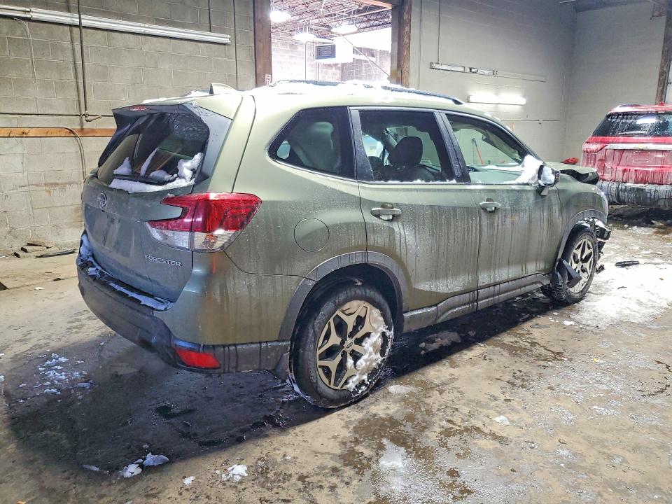 Фото 3 с аукциона – 2019 SUBARU FORESTER P с VIN JF2SKAGC5KH424451