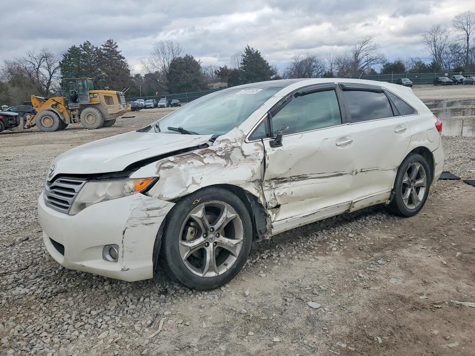 TOYOTA VENZA 2010 with VIN 4T3ZK3BB7AU027758 - Photo from auction