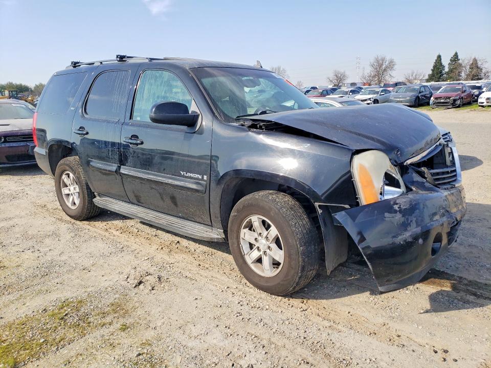 Photo 4 from auction – 2008 GMC YUKON with VIN 1GKFC130X8R234340