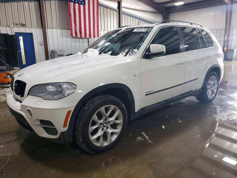 BMW X5 XDRIVE3 2013 with VIN 5UXZV4C58D0G56705 - Photo from auction