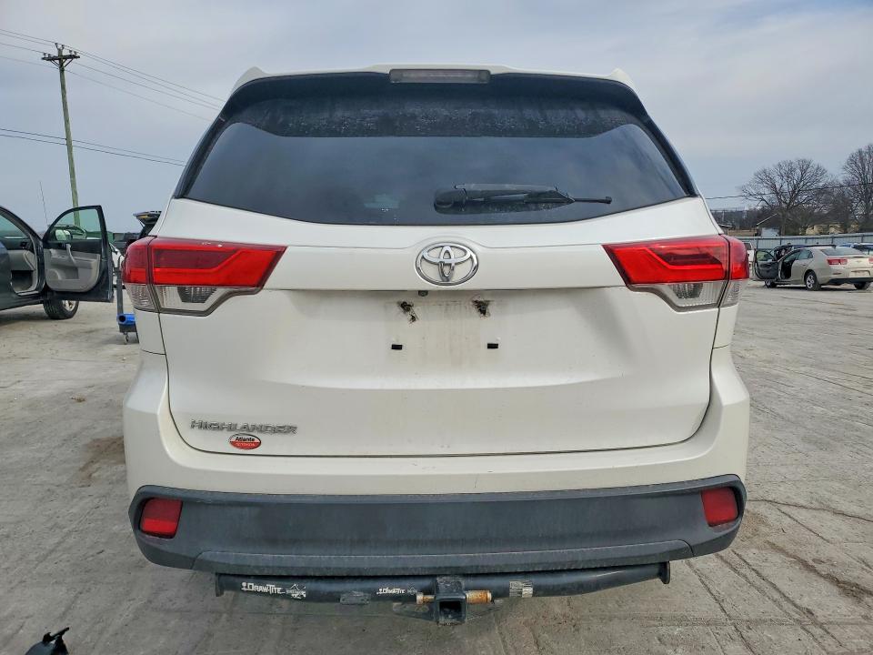 Photo 6 from auction – 2018 TOYOTA HIGHLANDER with VIN 5TDZARFH1JS035666
