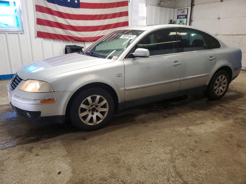 VOLKSWAGEN PASSAT 2003 with VIN WVWPH63B03P188702 - Photo from auction