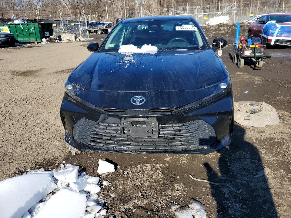 Photo 5 from auction – 2025 TOYOTA CAMRY with VIN 4T1DAACK3SU514708