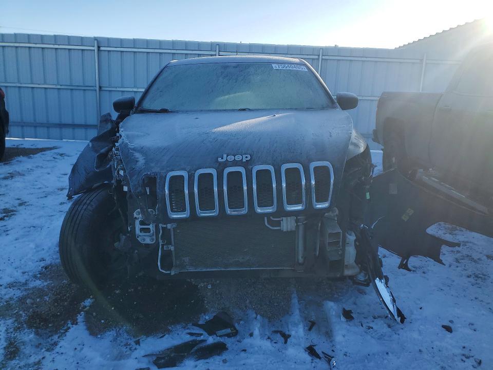 Photo 5 from auction – 2017 JEEP CHEROKEE with VIN 1C4PJMAS5HD218152