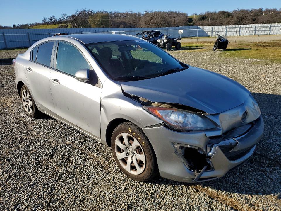 Photo 4 from auction – 2011 MAZDA 3 I with VIN JM1BL1UF0B1421802