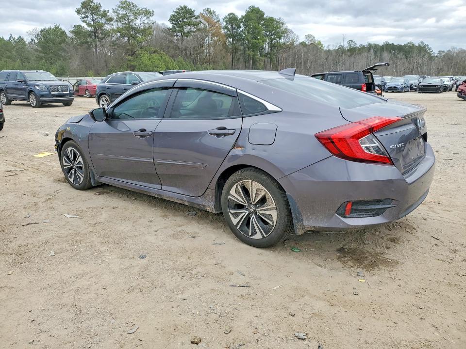Photo 2 from auction – 2017 HONDA CIVIC with VIN 19XFC1F79HE017636