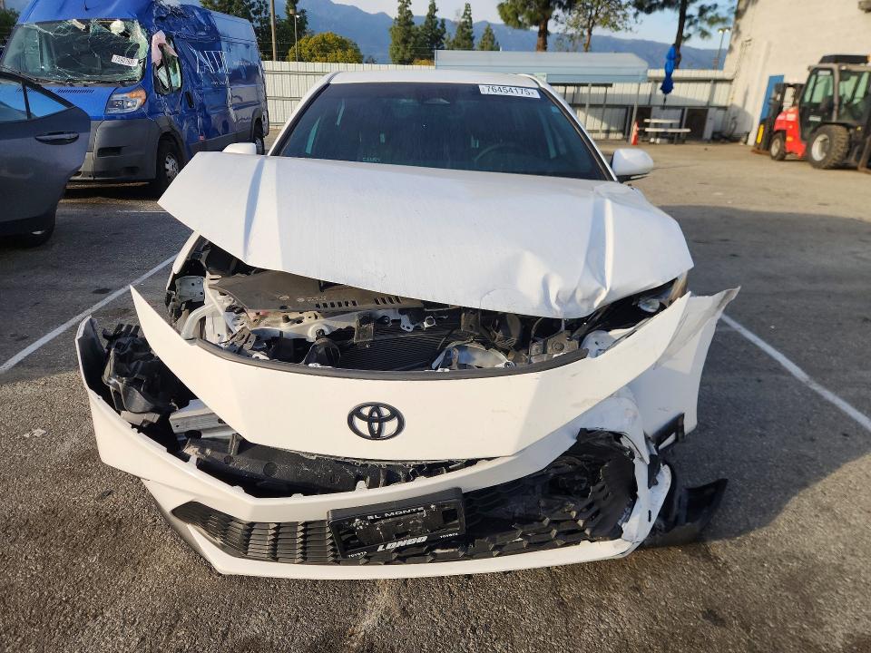 Photo 5 from auction – 2025 TOYOTA CAMRY with VIN 4T1DAACK2SU541723