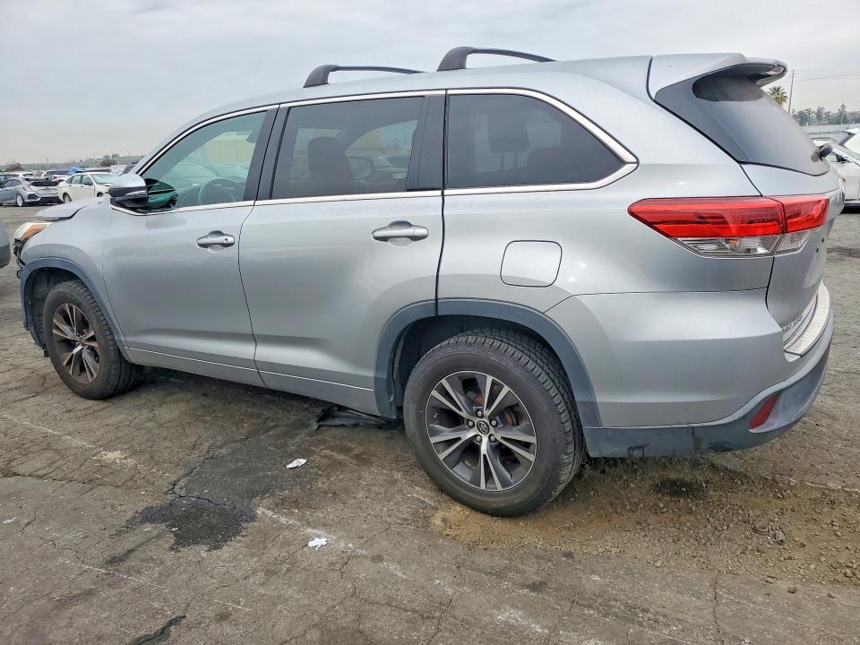 Zdjęcie 2 z aukcji – 2017 TOYOTA HIGHLANDER z VIN 5TDZARFH8HS026070