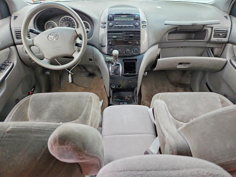 Photo 8 from auction – 2010 TOYOTA SIENNA CE with VIN 5TDKK4CCXAS332848