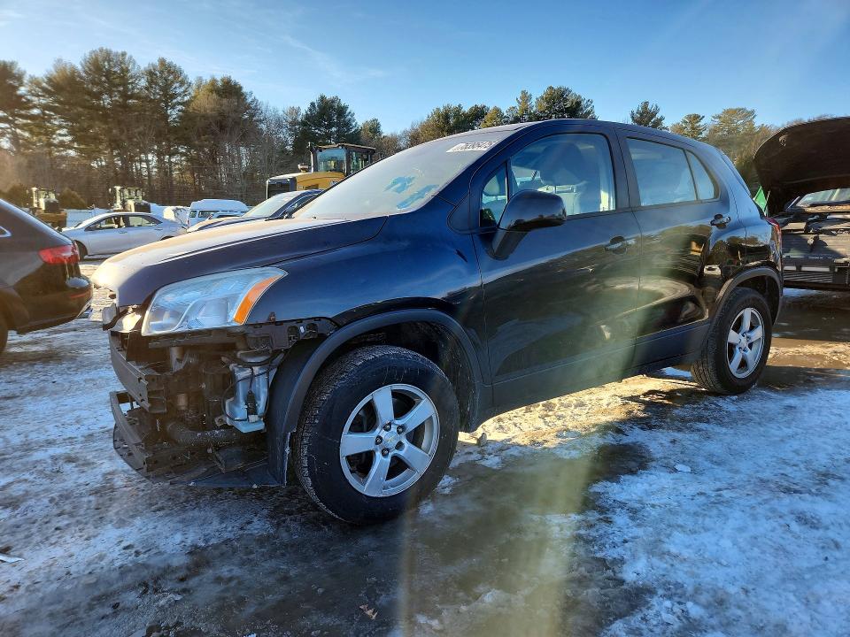 CHEVROLET TRAX 1LS 2015 with VIN KL7CJPSB3FB093253 - Photo from auction