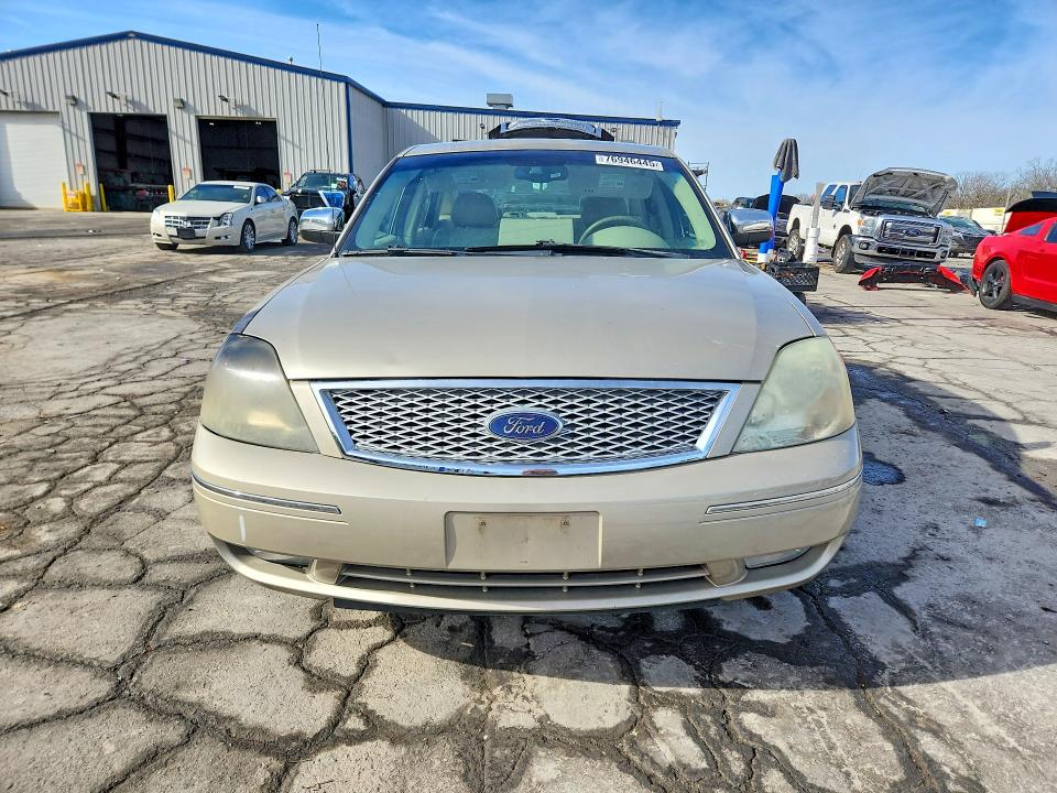 Photo 5 from auction – 2005 FORD FIVE HUNDRED with VIN 1FAFP25195G174852