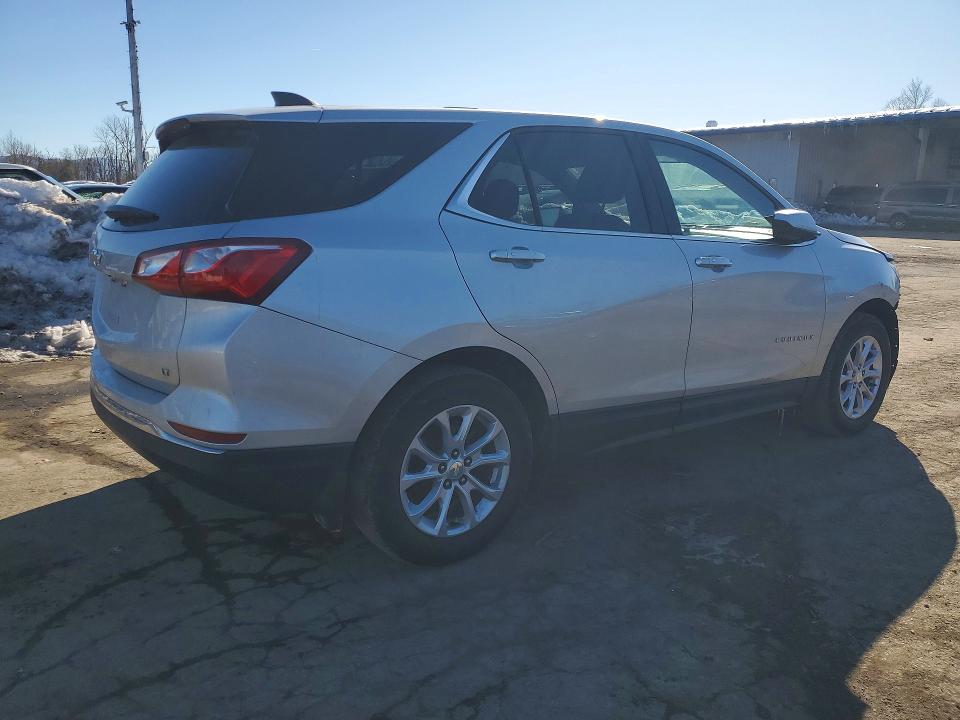Photo 3 from auction – 2018 CHEVROLET EQUINOX LT with VIN 3GNAXJEV6JS635042
