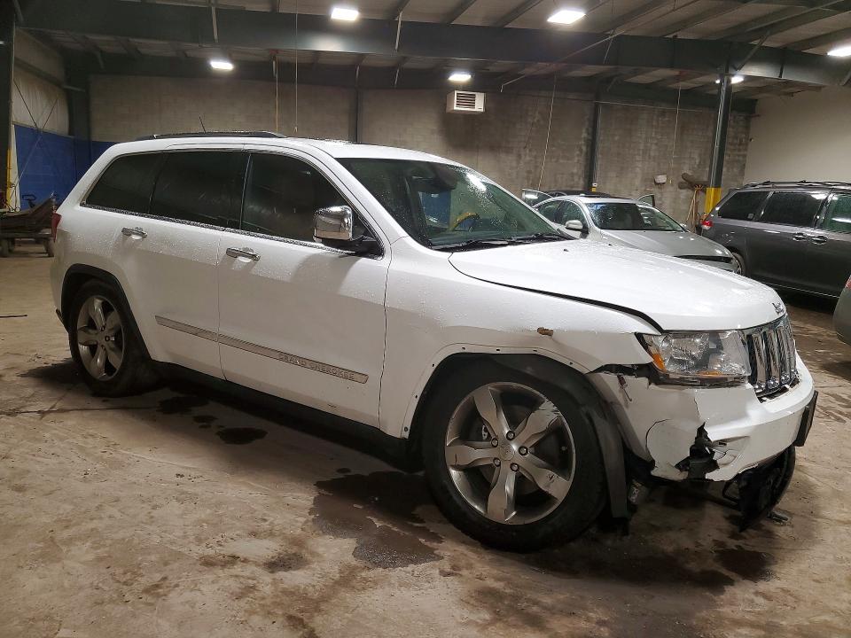 Photo 4 from auction – 2013 JEEP GRAND CHEROKEE with VIN 1C4RJFCT7DC615517