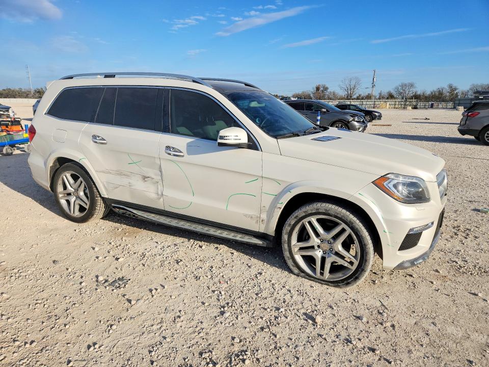 Photo 4 from auction – 2016 MERCEDES-BENZ GL 550 4MA with VIN 4JGDF7DE3GA703607