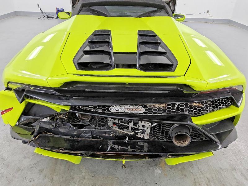 Photo 11 from auction – 2022 LAMBORGHINI HURACAN with VIN ZHWUT5ZF2NLA19727