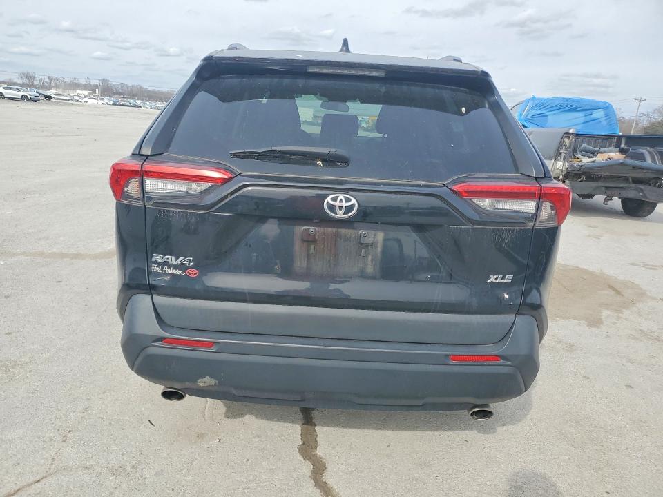 Photo 6 from auction – 2021 TOYOTA RAV4 with VIN 2T3W1RFV3MC086857
