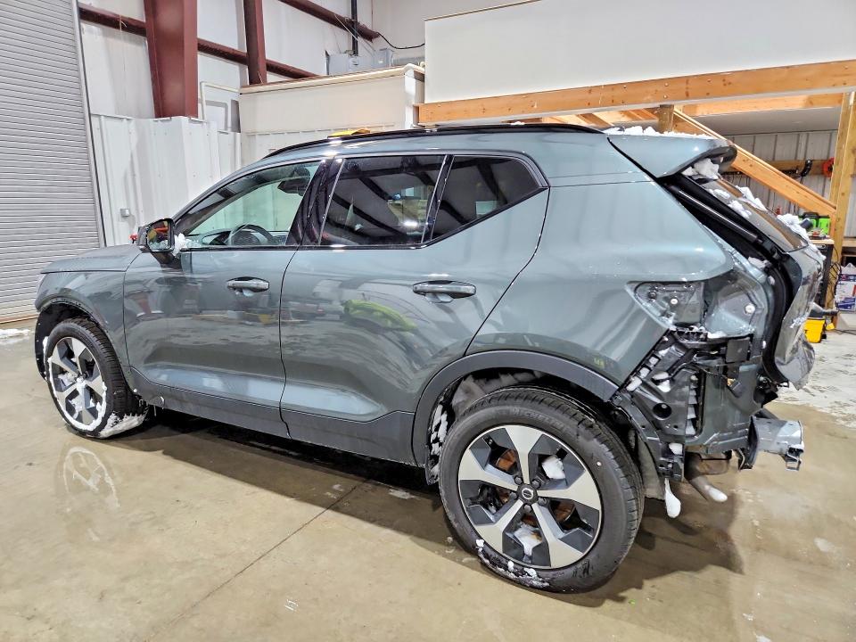 Photo 2 from auction – 2026 VOLVO XC40 with VIN YV4L12UK1T2740132