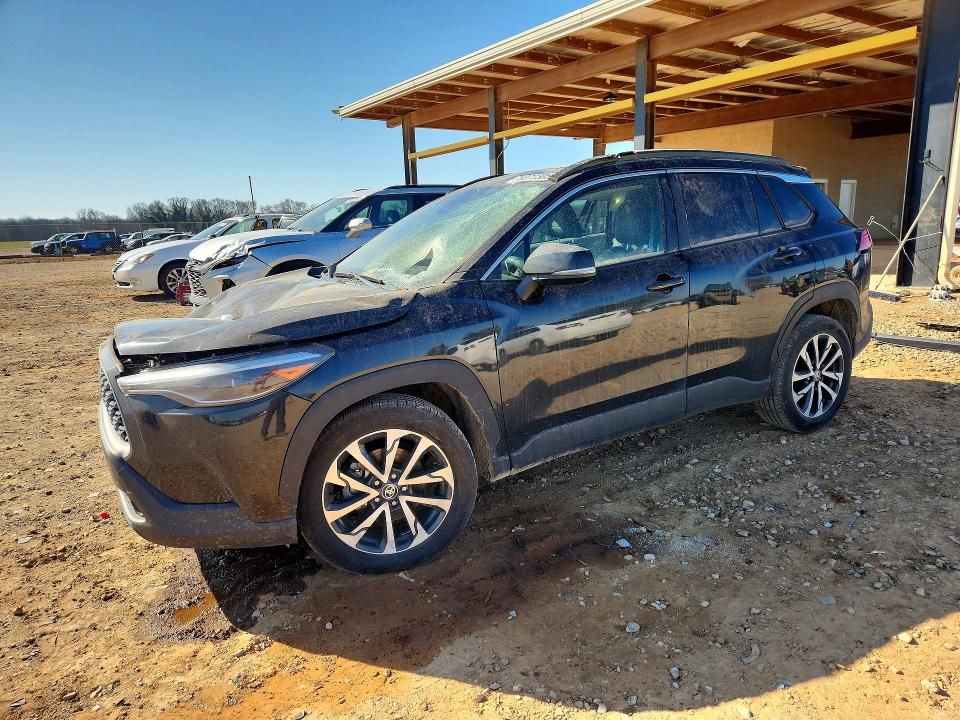 TOYOTA COROLLA CROSS 2022 with VIN 7MUDAAAG0NV004396 - Photo from auction