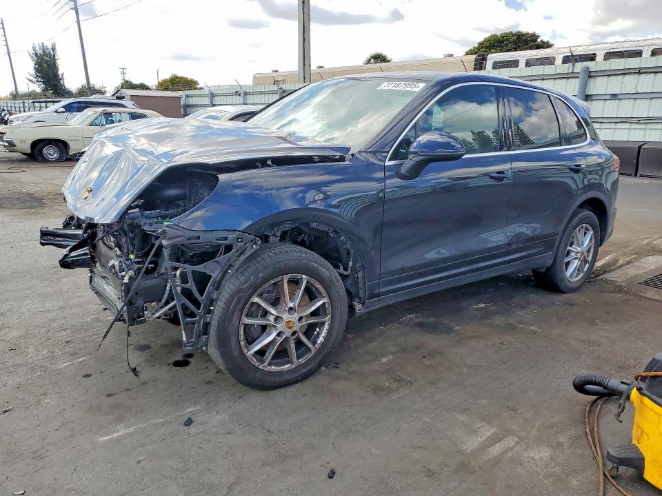 PORSCHE CAYENNE 2017 with VIN WP1AA2A27HKA87486 - Photo from auction