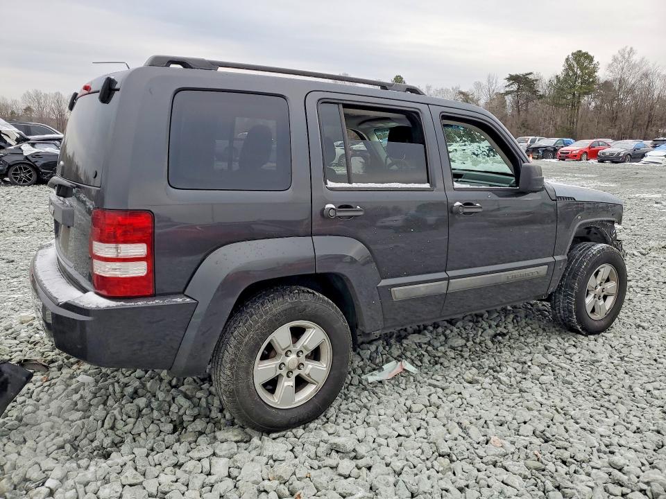 Photo 3 from auction – 2011 JEEP LIBERTY with VIN 1J4PP2GK7BW595081