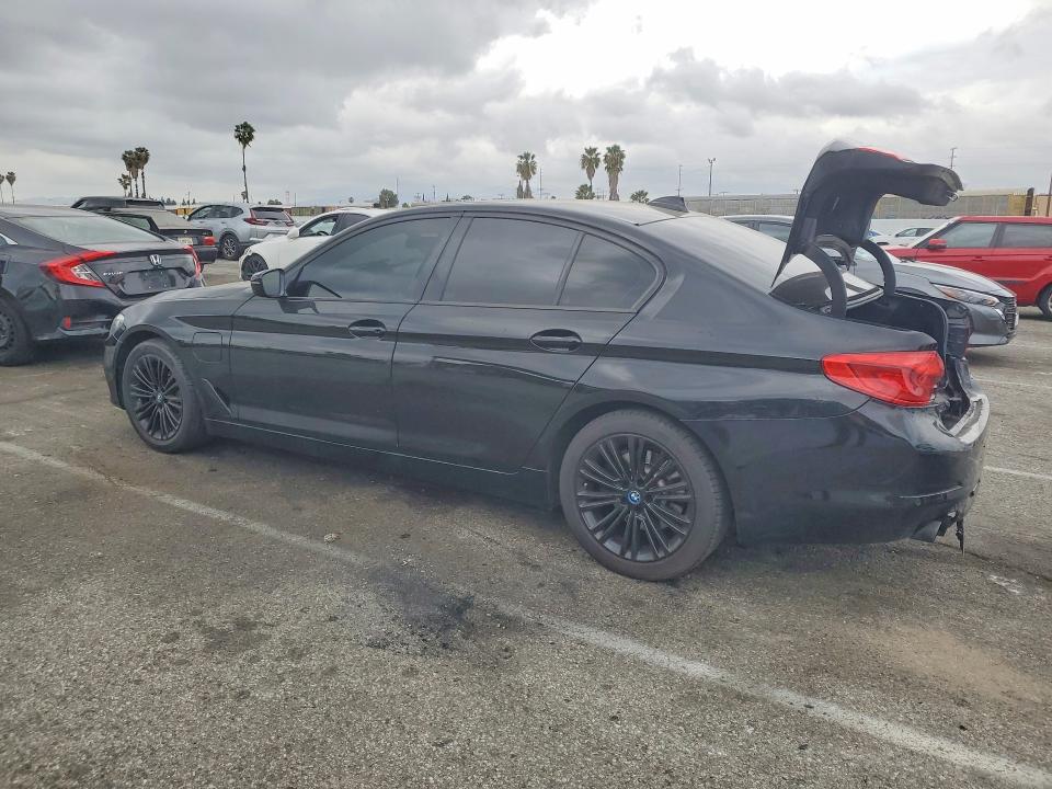 Photo 2 from auction – 2019 BMW 530E with VIN WBAJA9C58KB392422
