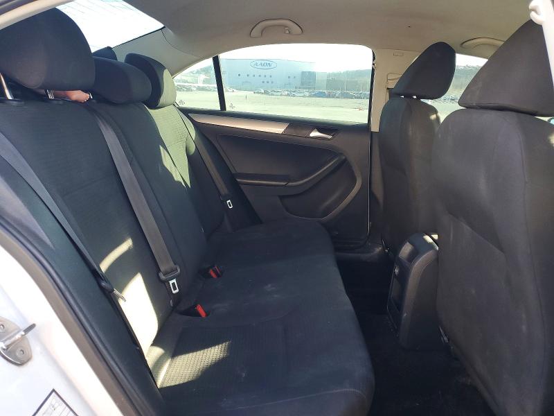 Photo 10 from auction – 2016 VOLKSWAGEN JETTA with VIN 3VWD67AJ4GM260535