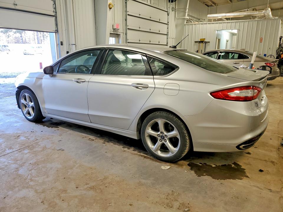 Photo 2 from auction – 2016 FORD FUSION with VIN 3FA6P0T9XGR200772
