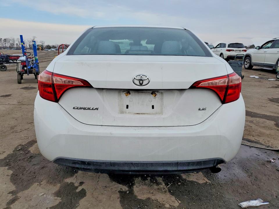 Photo 6 from auction – 2018 TOYOTA COROLLA with VIN 2T1BURHE2JC110766