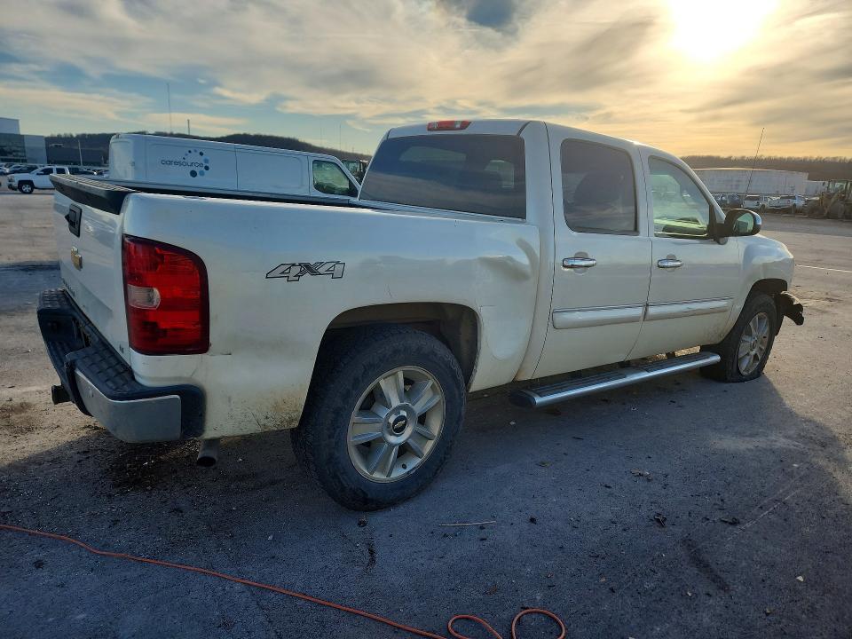 Photo 3 from auction – 2012 CHEVROLET SILVERADO with VIN 3GCPKSE7XCG226086