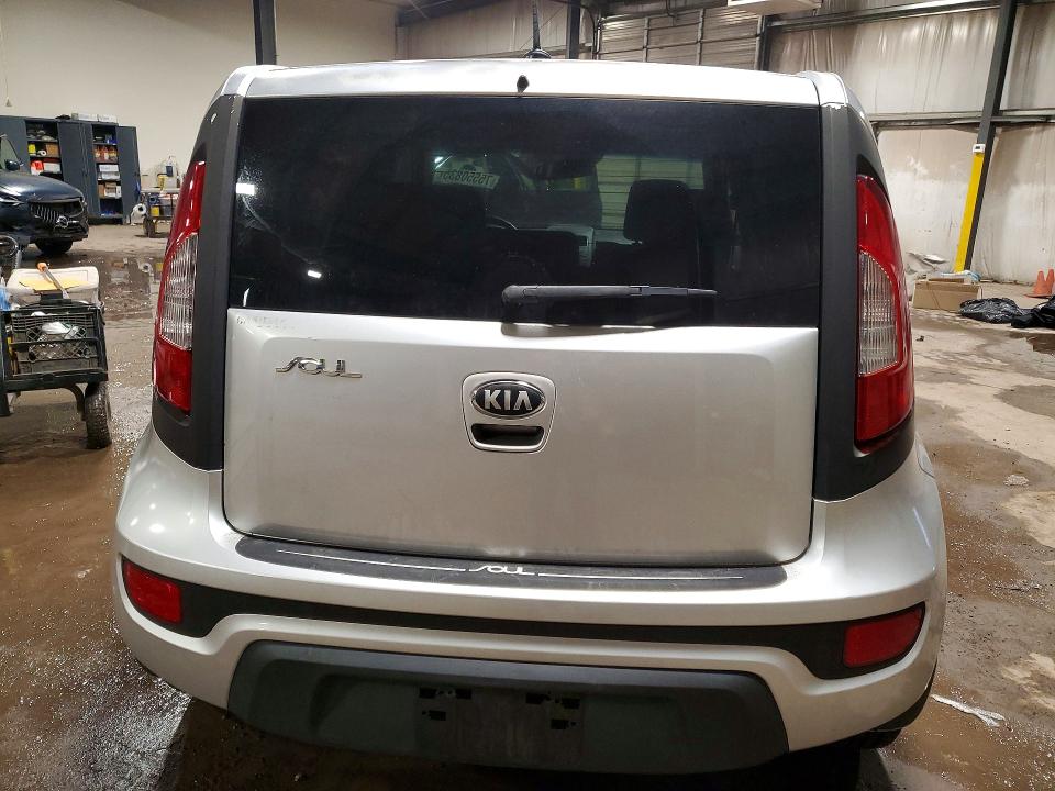Photo 6 from auction – 2013 KIA SOUL with VIN KNDJT2A58D7548617