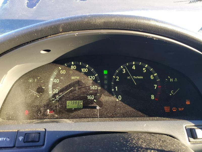 Photo 9 from auction – 2001 INFINITY I30 with VIN JNKCA31AX1T003618