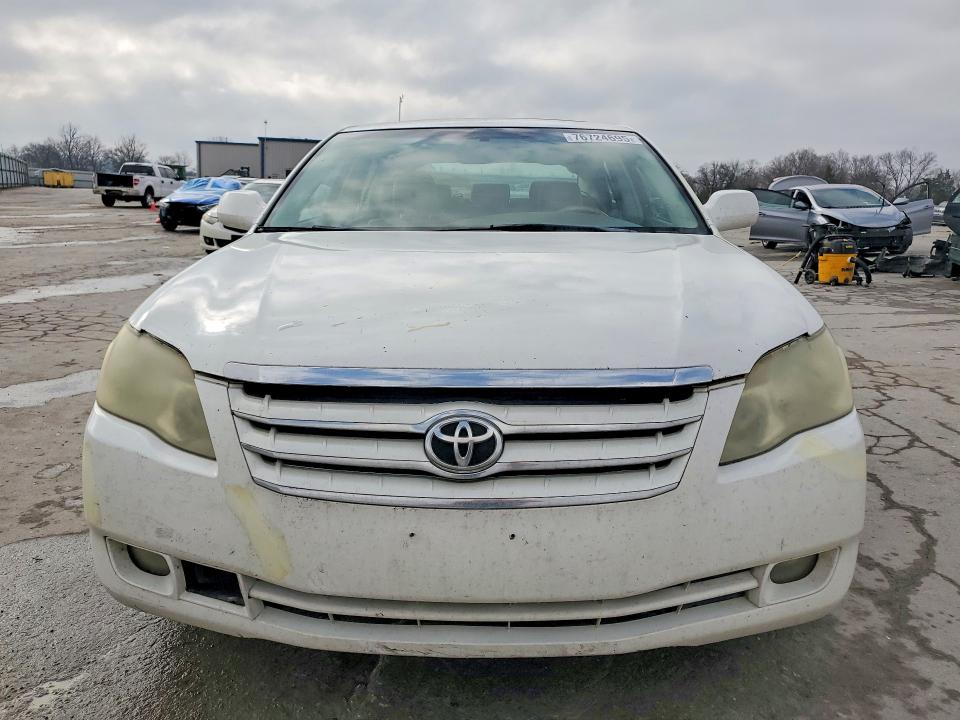 Photo 5 from auction – 2005 TOYOTA AVALON XL with VIN 4T1BK36B15U017284