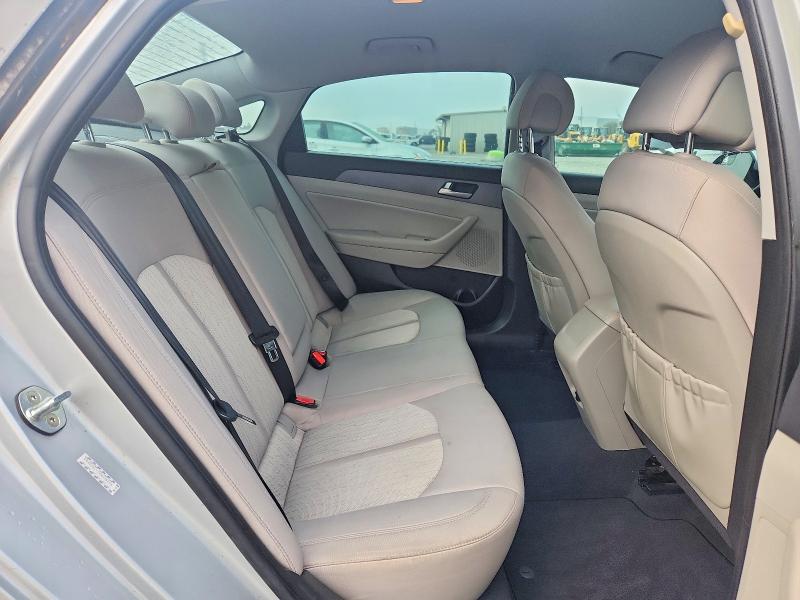 Photo 10 from auction – 2017 HYUNDAI SONATA with VIN KMHE24L17HA058216